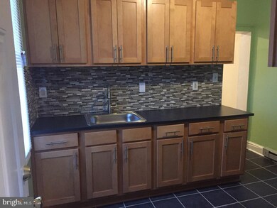 43 E Spruce St, Norristown, PA 19401 - photo 2