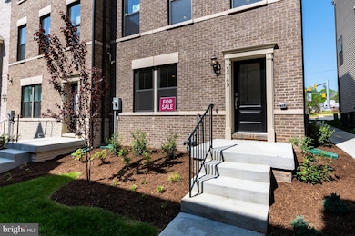 3749 Signal Knob Ct, Falls Church, VA 22041 - photo 2