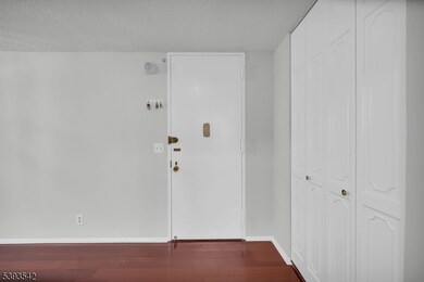 300 Winston Dr unit 1601, Cliffside Park, NJ 07010 - photo 6