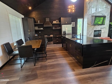 Kitchen Dining View