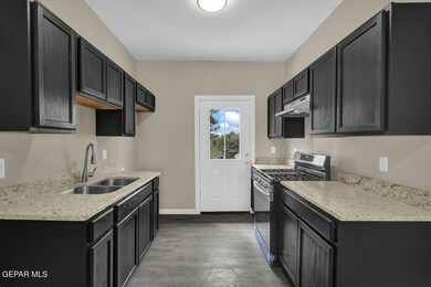 368 Milton Rd unit c, El Paso, TX 79915 - photo 5