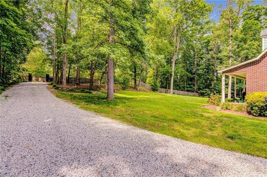 3001 Younts Ln, Greensboro, NC 27406 - photo 3