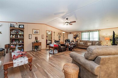 137 Opal Dr, Weatherford, TX 76087 - photo 4