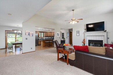 402 N Ellen-18