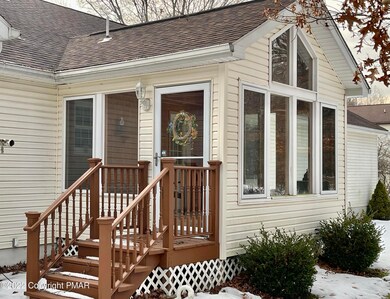 576 Adie Dr, Effort, PA 18330 - photo 5