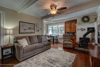 24 steiner1livingroom