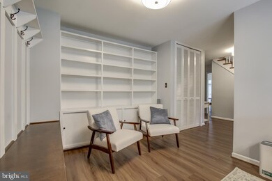 9113 Hamilton Dr, Fairfax, VA 22031 - photo 6