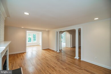 11125 Oakton Rd, Oakton, VA 22124 - photo 7