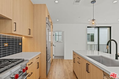 14535 Killion St, Sherman Oaks, CA 91411 - photo 5