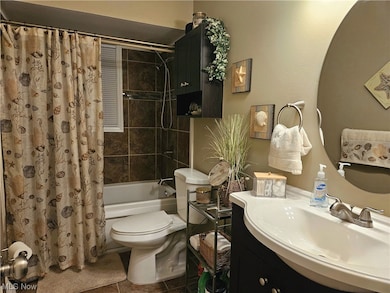 29538 Catawba St, Wickliffe, OH 44092 - photo 4