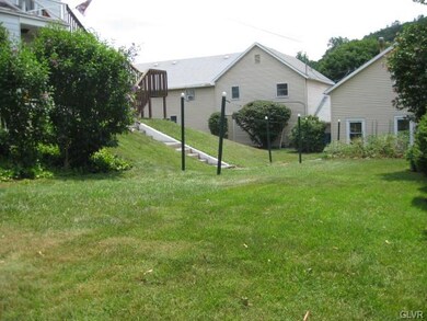 301 Chestnut St unit 303, Slatington, PA 18080 - photo 6