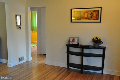 2406 Evans Dr, Silver Spring, MD 20902 - photo 6