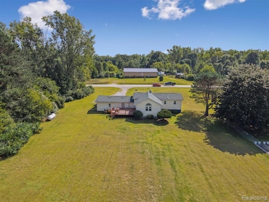 8260 Birch Run Rd, Millington, MI 48746 - photo 2