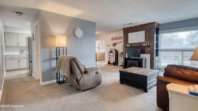 1028 E 9th St, Gillette, WY 82716 - photo 4