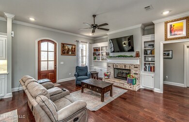 213 Magnolia Place-31