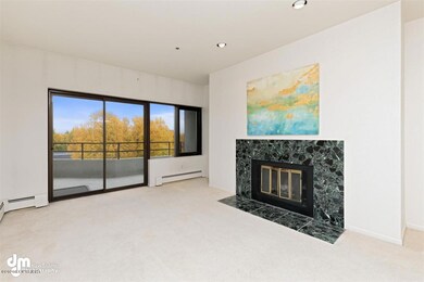 14-Living Room 20200924-DW-5975