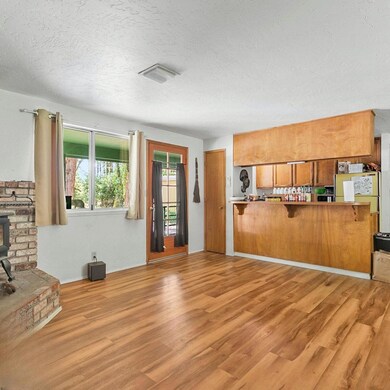 living room to entry