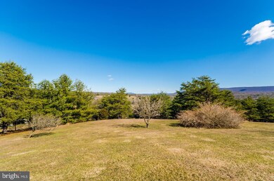 535 Old Mill Manor Dr, Berkeley Springs, WV 25411 - photo 4