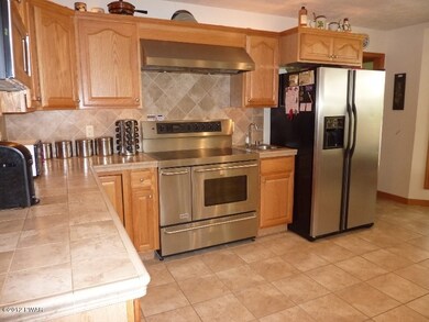 106 Maple Ln, Hawley, PA 18428 - photo 4