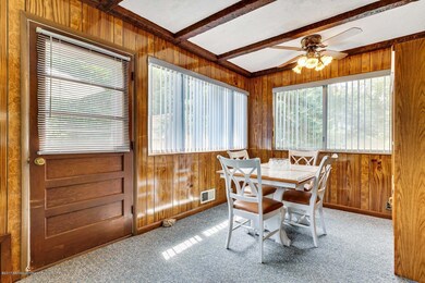 569 Burke Rd Jackson NJ 08527-large-028-