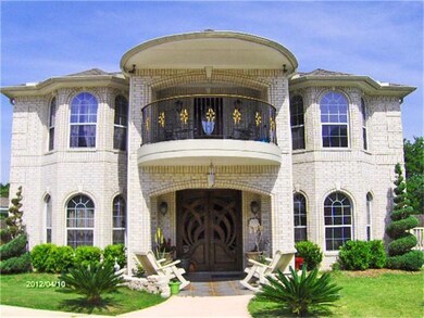 3950 Victory Dr, Houston, TX 77088 - photo 2