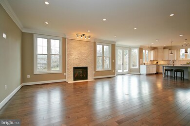 1715 Drewlaine Dr, Vienna, VA 22182 - photo 5