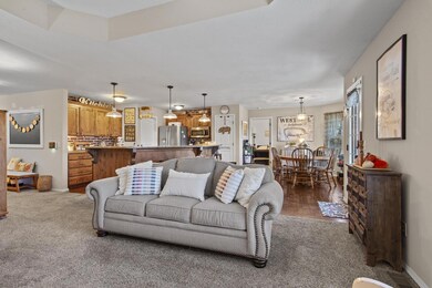 3) 37881-65566b35b1b59