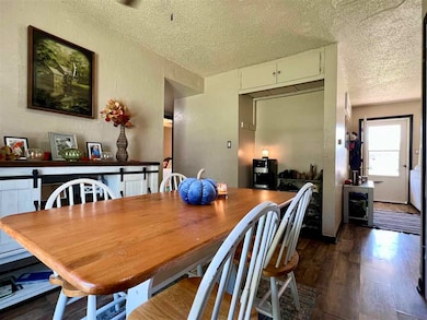 922 Robin Rd, Blackwell, OK 74631 - photo 6