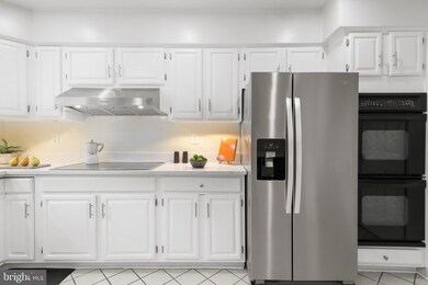 5 Sotweed Ct, Potomac, MD 20854 - photo 7