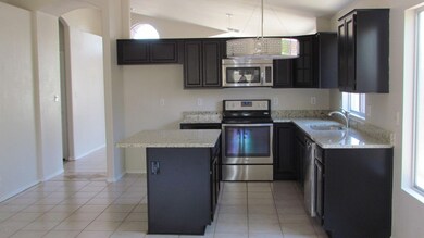 963 E Constitution Dr, Chandler, AZ 85225 - photo 5