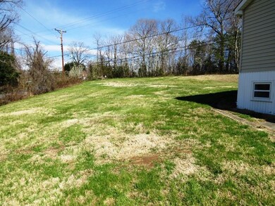 SIDE YARD