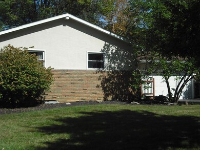 1174 Vinewood Dr, Columbus, OH 43229 - photo 3