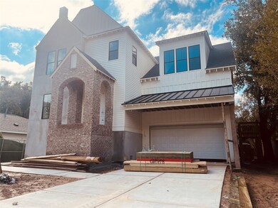 2323 Saxon Dr, Houston, TX 77018 - photo 4