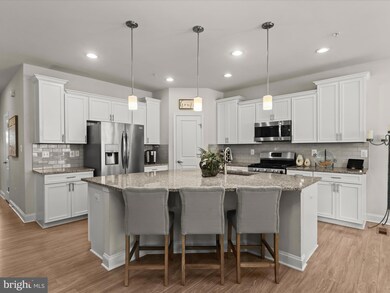 1140 Fitzhugh Dr, Glen Burnie, MD 21060 - photo 4