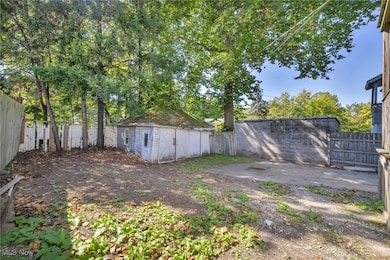 10112 Kinsman Rd, Cleveland, OH 44104 - photo 7