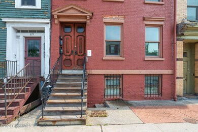 375 Madison Ave unit 1st Floor, Albany, NY 12210 - photo 2