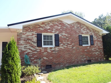 715 Poplar Bluff Rd E, Auburntown, TN 37016 - photo 4