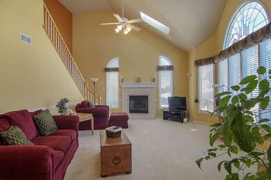 2419 Comstock Ct, Naperville, IL 60564 - photo 5