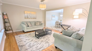 Living room (2)