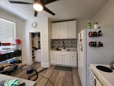 299 E Sycamore St, Columbus, OH 43206 - photo 4