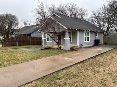 909 W Wardville St, Cleburne, TX 76033 - photo 2