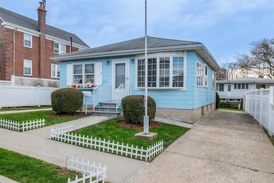 10 Pell Place, Bronx, NY 10464 - photo 2