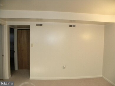 7 Mosby Ct unit A, Round Hill, VA 20141 - photo 2
