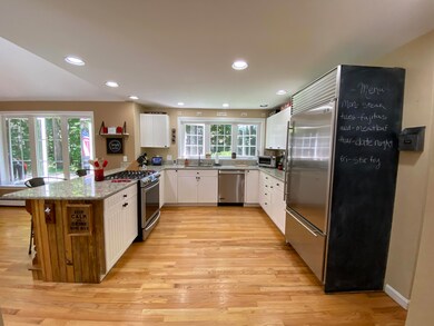 4 Commons Lane