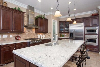 Awesome Gourmet Kitchen!!