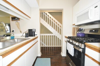 Burbridge kitchen1