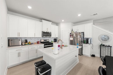 8602 Mckamy Dr, Austin, TX 78744 - photo 3