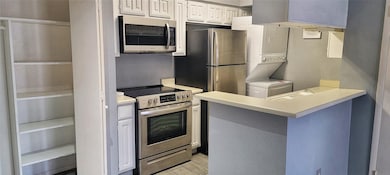 2110 Wilcrest Dr unit 113, Houston, TX 77042 - photo 3