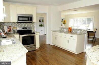 406 E Timonium Rd, Lutherville Timonium, MD 21093 - photo 3