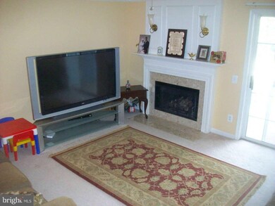 21815 Baldwin Square, Sterling, VA 20164 - photo 6